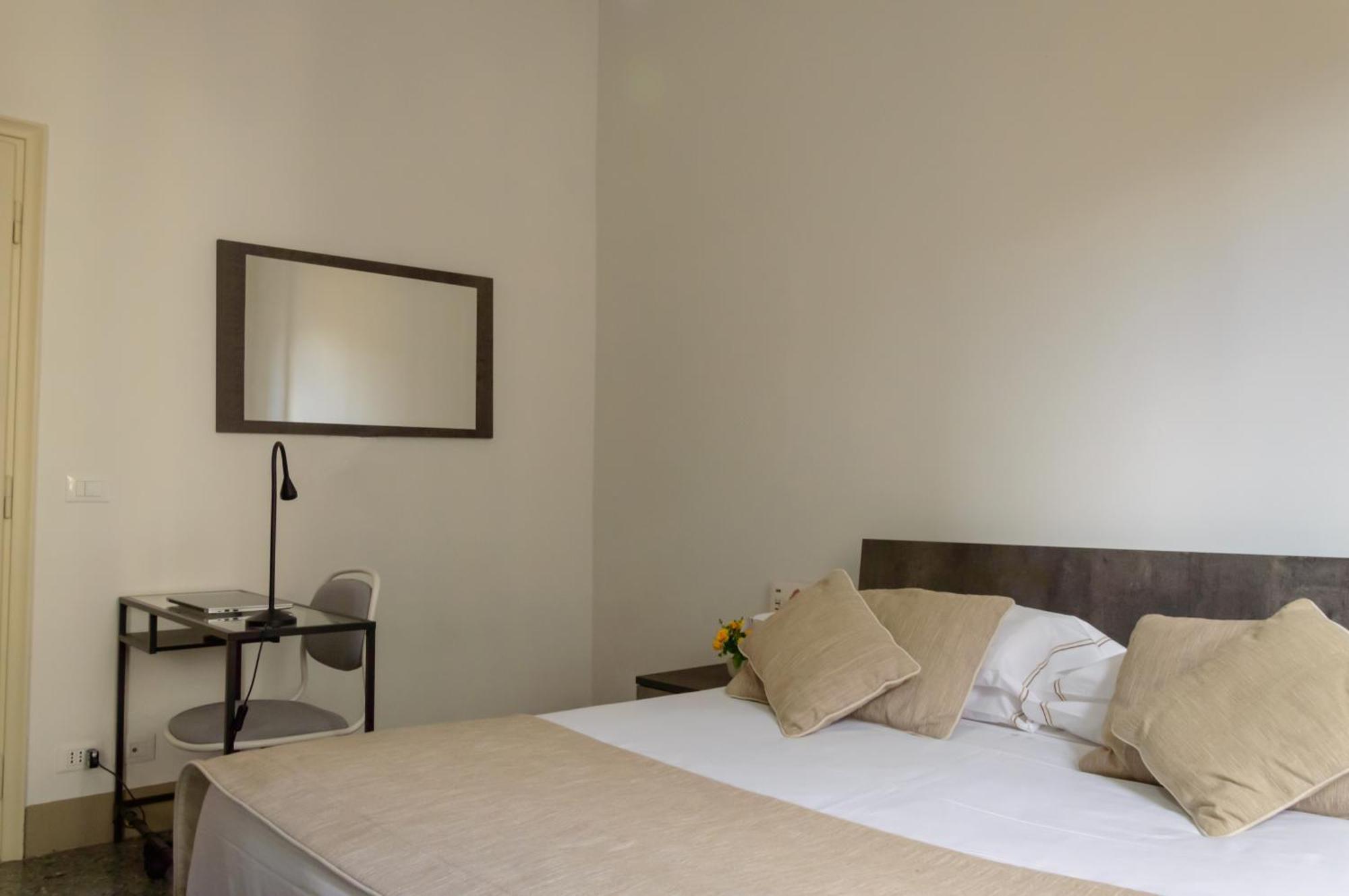Homelink Firenze - Charlotte Экстерьер фото